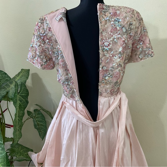 Vtg. Jonathan Tait Silk Doll Core Dress Pink w Sequins Tafatta , Bow size 12 - Picture 4 of 11